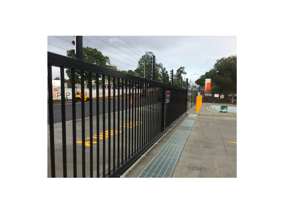 The Electric Fence Cantilever Sliding Gate